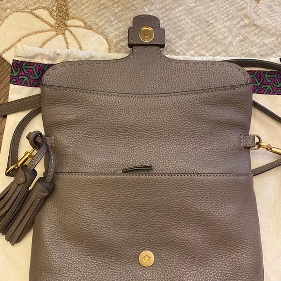 Tory Burch MCGRAW FOLD-OVER CROSSBODY, Silver Maple - Picture 5 of 14